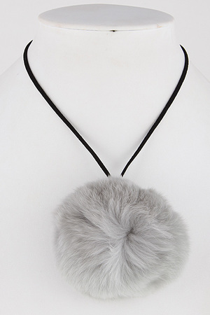 Thin Faux Fur Ball Necklace 6JBE2